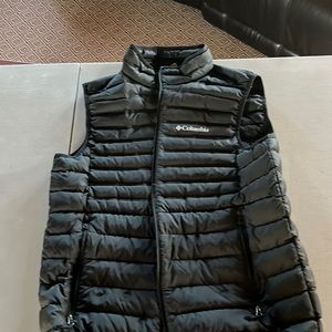 Columbia down filled 650 puffer vest black